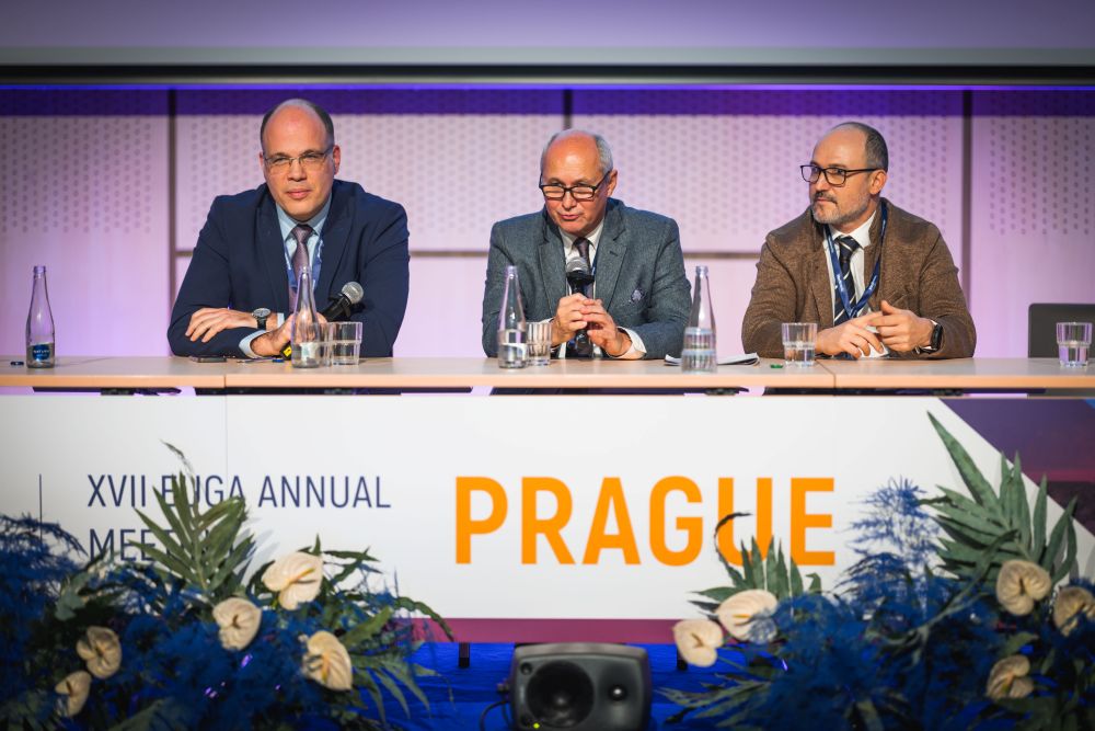 Prof. Dr. Zoltan Nemeth spricht beim EUGA-Kogress in Prag