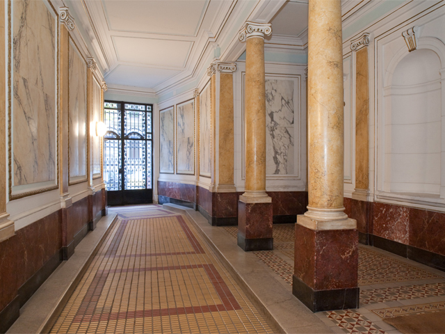 Eingang ins Med6 Ärztezentrum Rahlgasse zur Ordination für Individuelle Gynäkologie